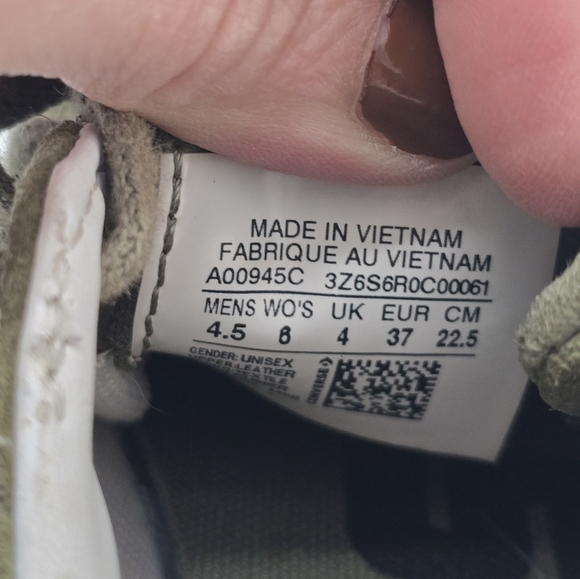 Converse | One Star olive green suede sporty low-top sneakers | WMS 6 - Picture 7 of 12